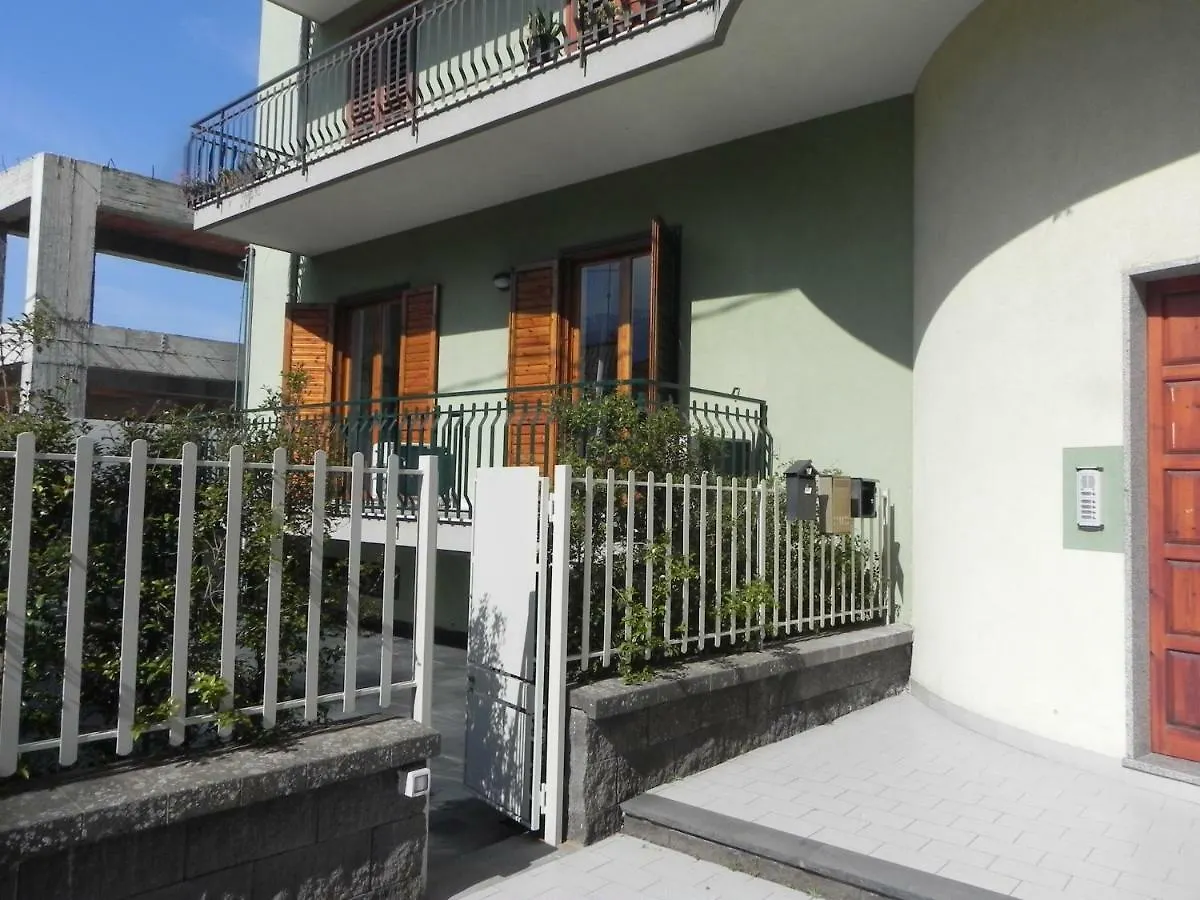 Etna Holidays Home Sereleo Santa Venerina 0*,  Italië